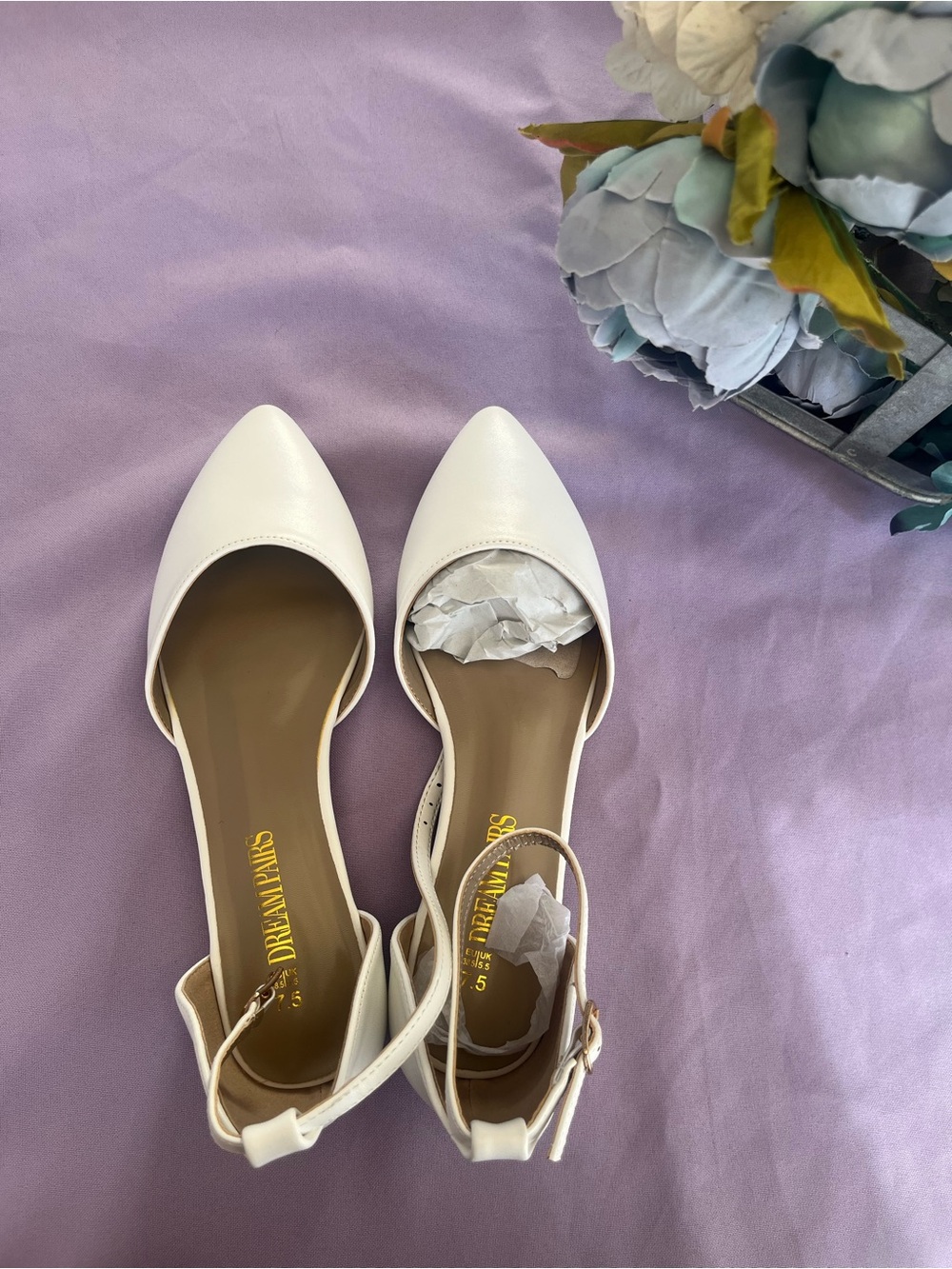 Women’s Pointed Toe Ankle Strap Flats in White